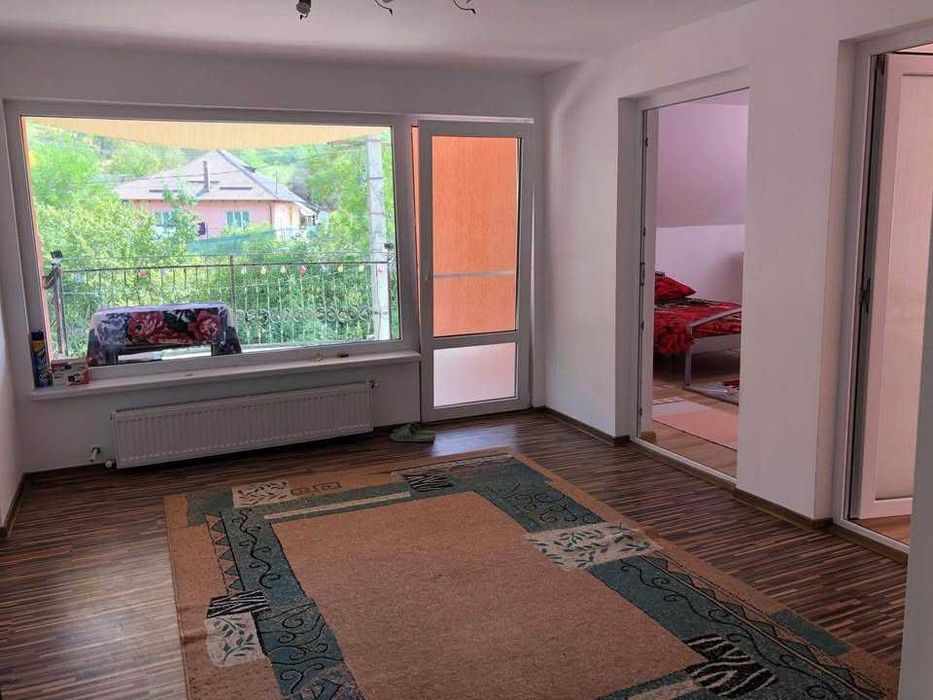 Vând Casa locuibila și teren intravilan(1000 mp)