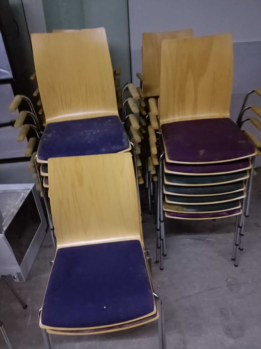 Vând scaune, diferite modele