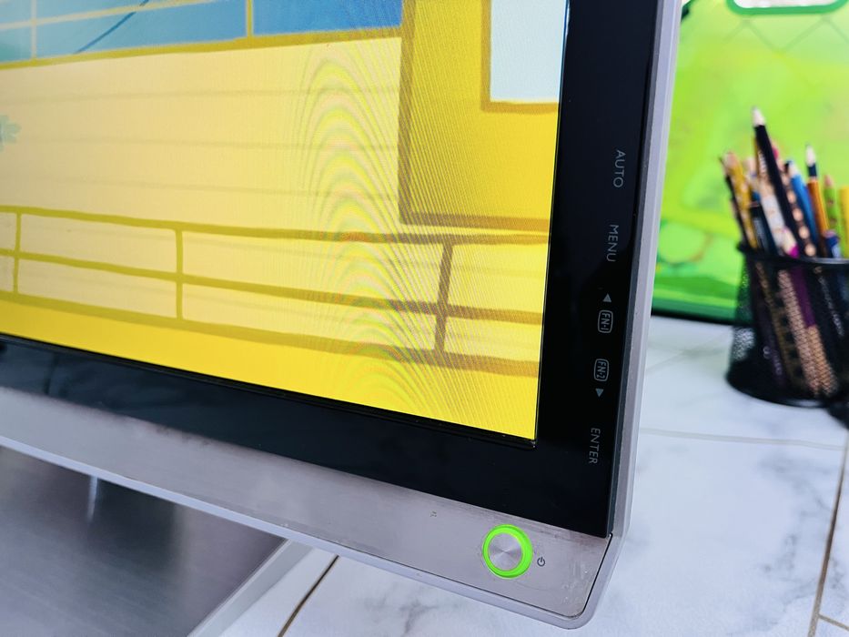 Монитор Benq 24 дюйм в отличном состоянии