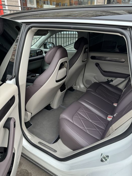 Leapmotor C11 Hybrid 300km Full