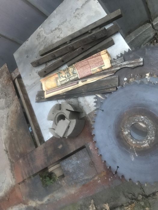 Бензиновая циркулярка, советская, вся исправная, экономичная 1 целиндр