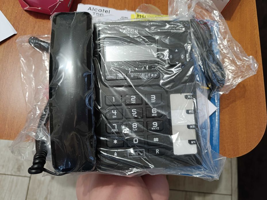 Жичен стационарен телефон Alcatel T56