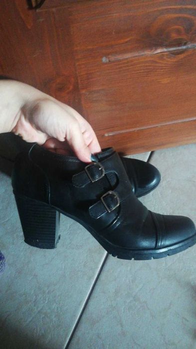 Дамски обувки от естествена кожа