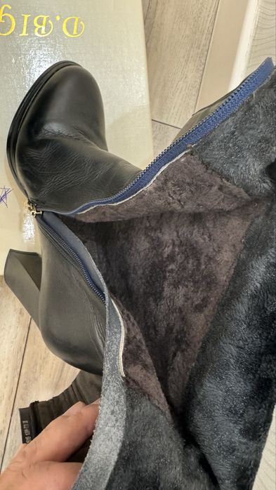 Продам зимние сапоги