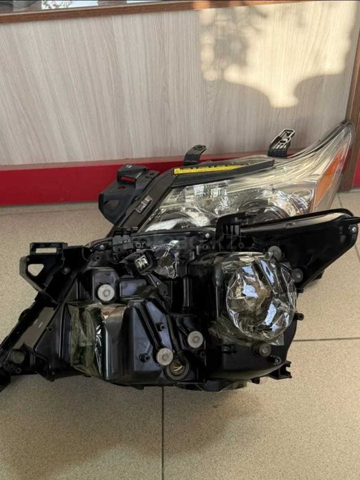 Фара LX 570 б у в оригинале