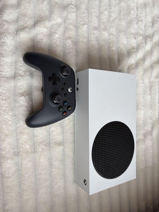 Xbox Series S conditie impecabila plus controller