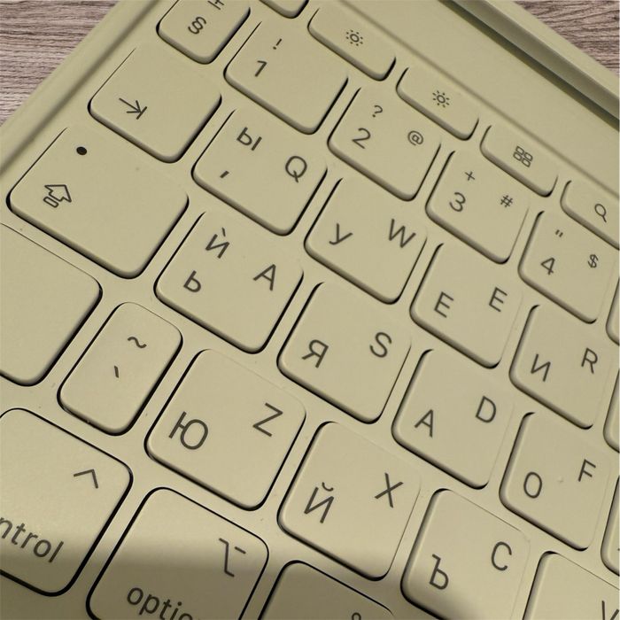 Apple Ipad 10th 256GB Wi-Fi Cellular Комплект-клавиатура,молив и калъф