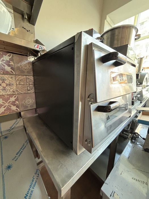 Пица фурна на две нива