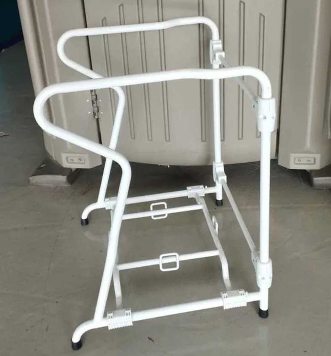 Опорни рамки за тоалетни чинии и портативни химически тоалетни