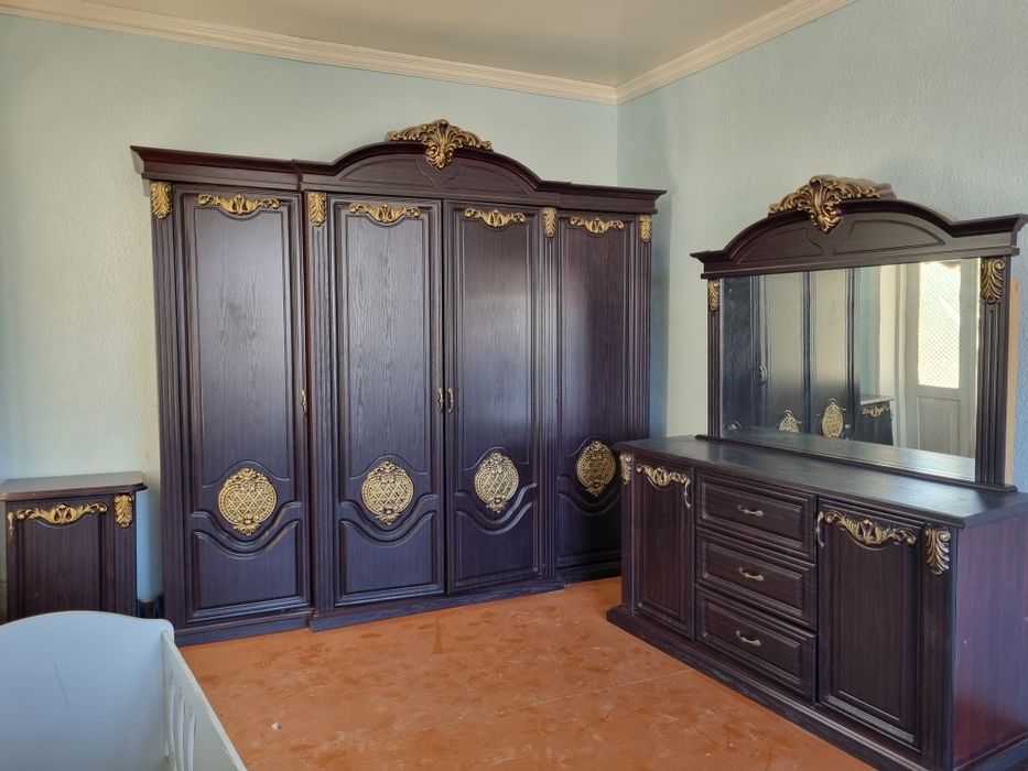 Спальный гарнитур