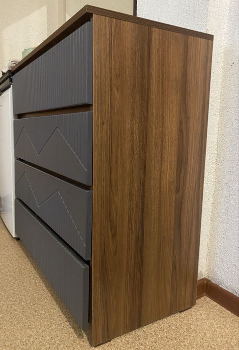 Продам шкаф,комод,зеркало,угловой диван !