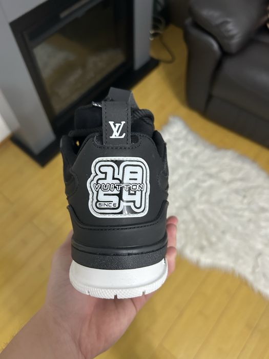 Adidasi LV Skate Black White