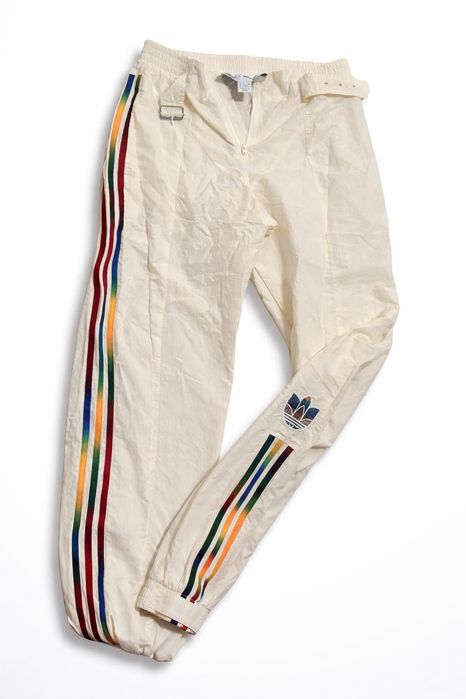 Adidas оригинален анцуг долнище – M – ново с цветни ленти