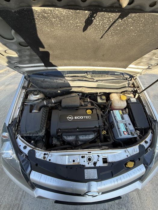 Opel Astra H  1.6 Benzina