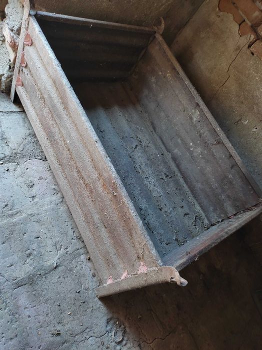 Продавам метален палет