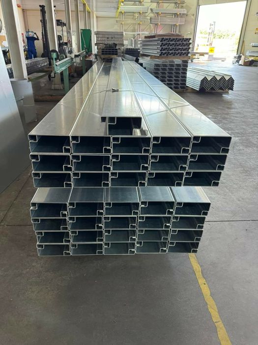 Vând profile de container zincate 3.800 lei