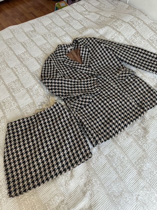 Женская двойка пиджак с юбкой