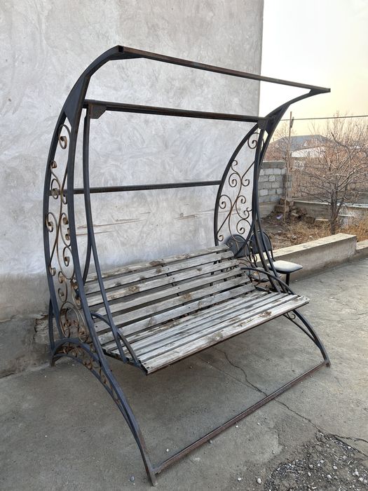 Садовая качеля.