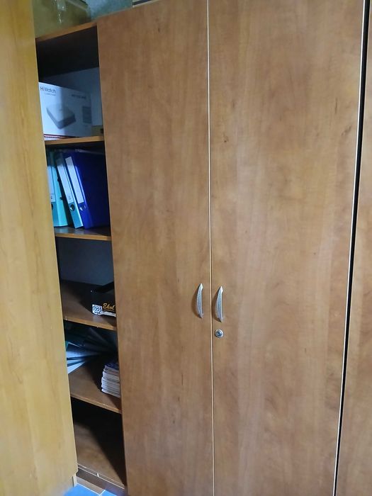 Шкафы деревянные