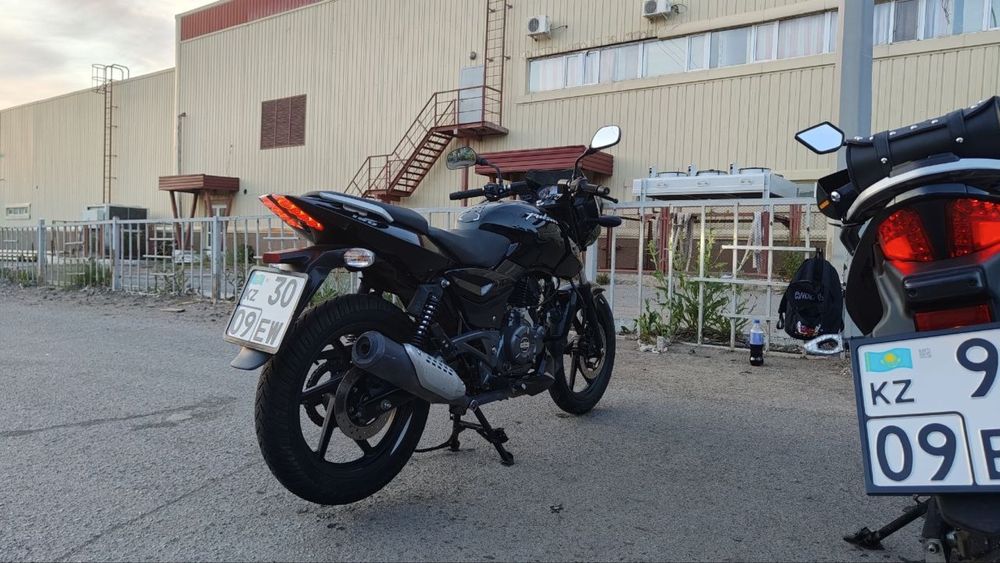 Bajaj pulsar 180