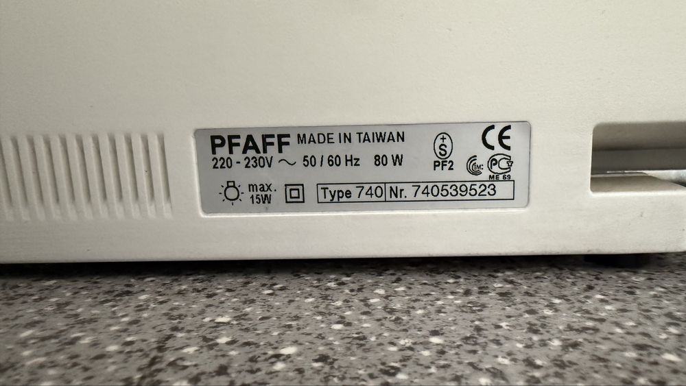 Продаем швейную машинку PFAFF