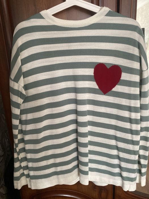 Продам худи  44 рр