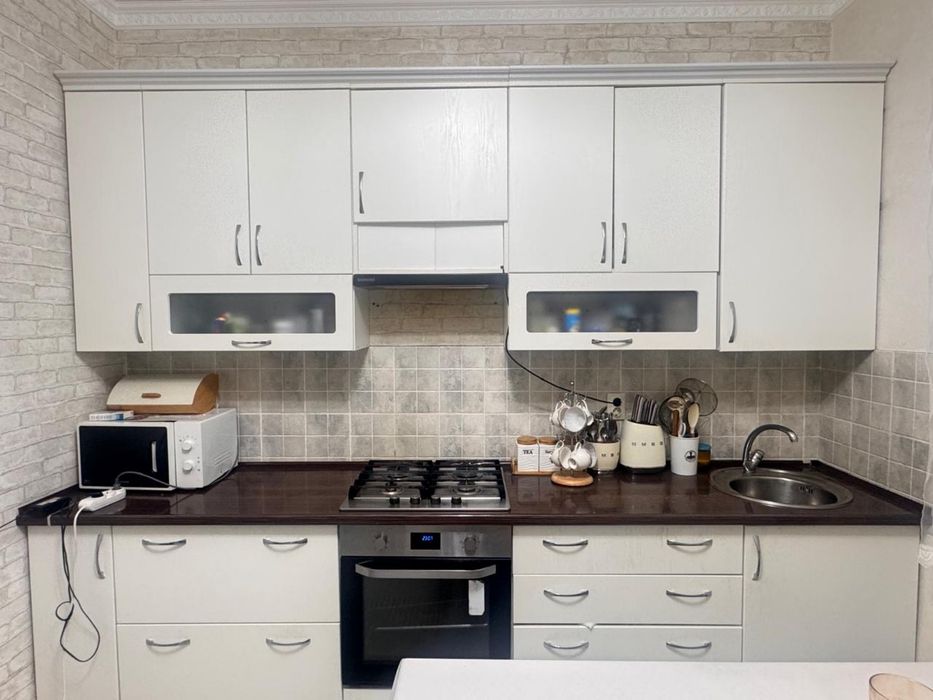 Продается кухонный гарнитур. Срочно торг