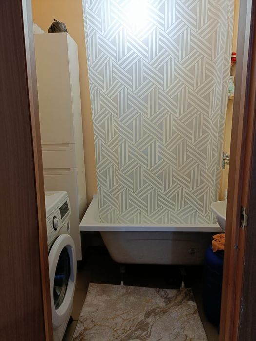 Продам 3-х конм. квартиру