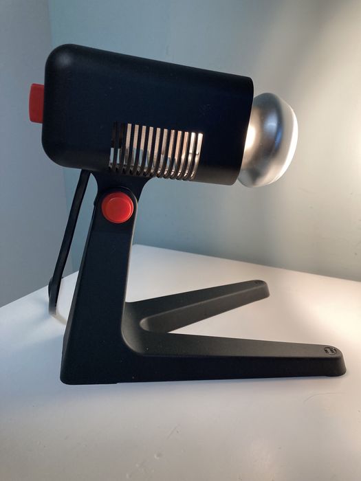 Ретро настолна лампа в черно и червено / 80-те