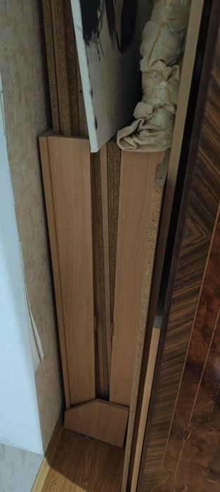 Отдам даром старую мебель