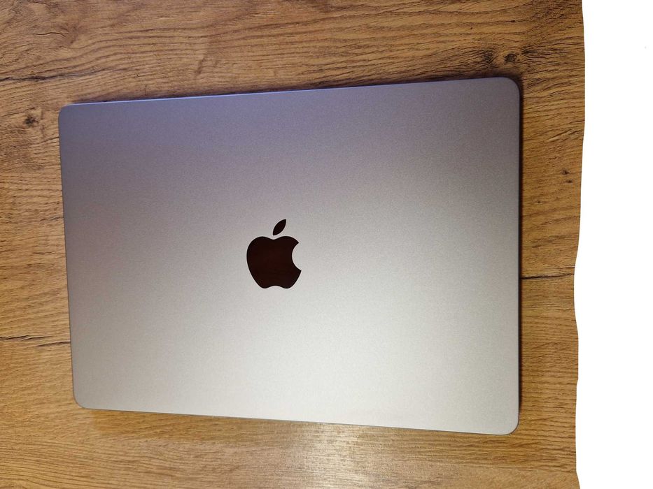 MacBook Air  Liquid Retina 512GB SSD  8GB Ram  Aspect Nou Baterie 100%