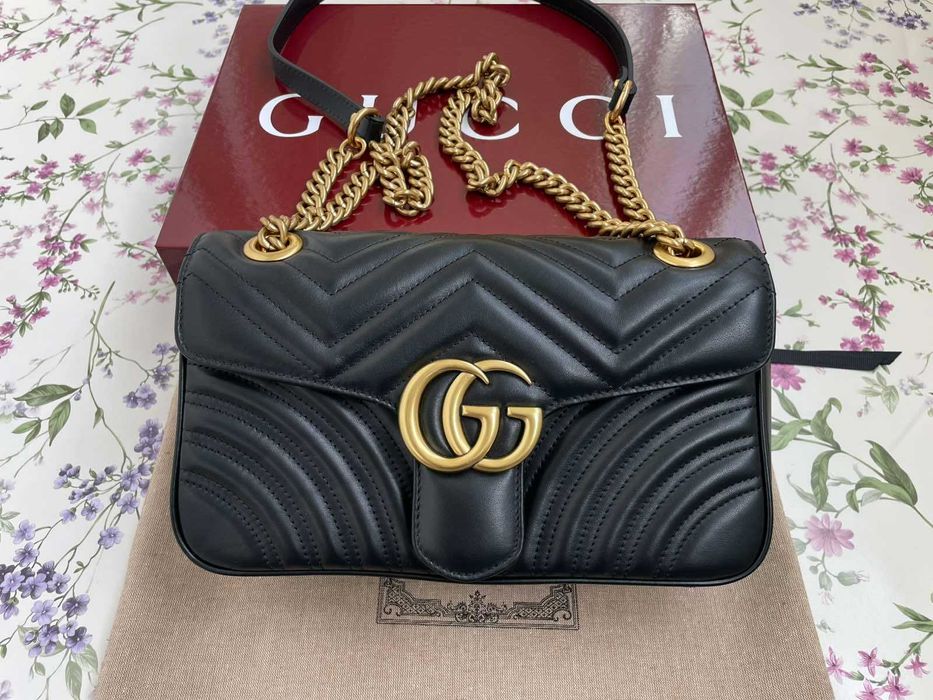 Оригинална Чанта Gucci Marmont Черна Шеврон Кожа Beloved Гучи Златно Gold GG Лого и Синджир