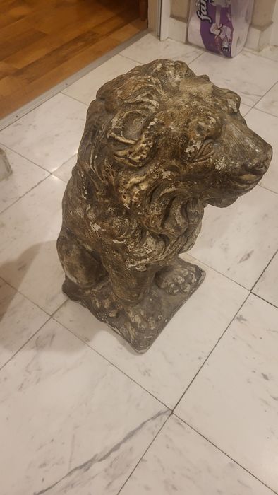 Декоративна статуетка лъв