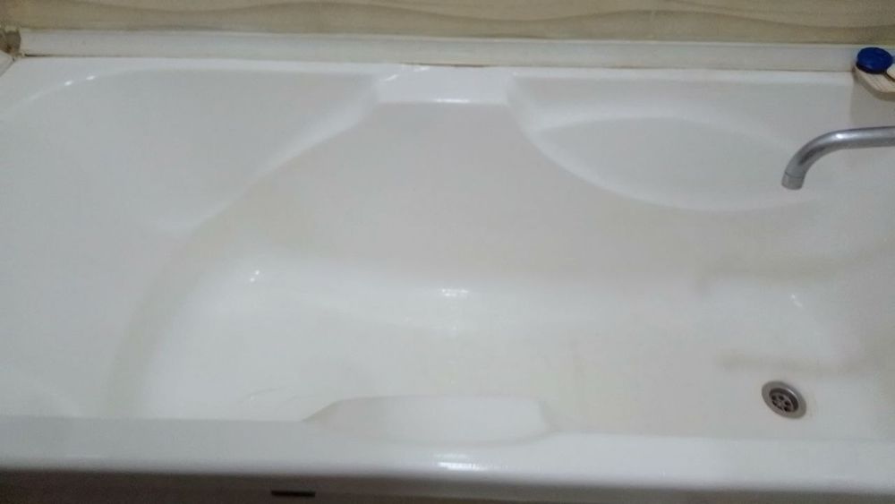 Продается ванна акриловая