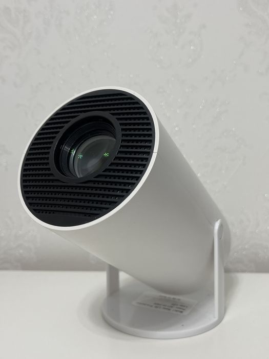 Проектор новый, в идеальном состоянии!!!