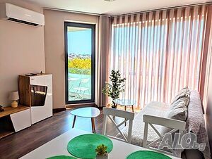 Дава се под наем Двустаен апартамент в Бургас, Център - 60 кв.м за 612 € - Снимка #3