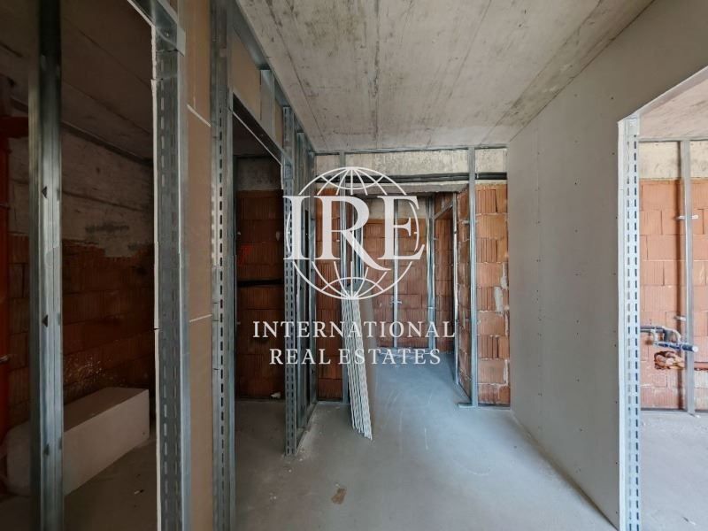 Продава се Двустаен апартамент в Варна, Младост 2 - 64 кв.м за 1035 €/кв.м - Снимка #1