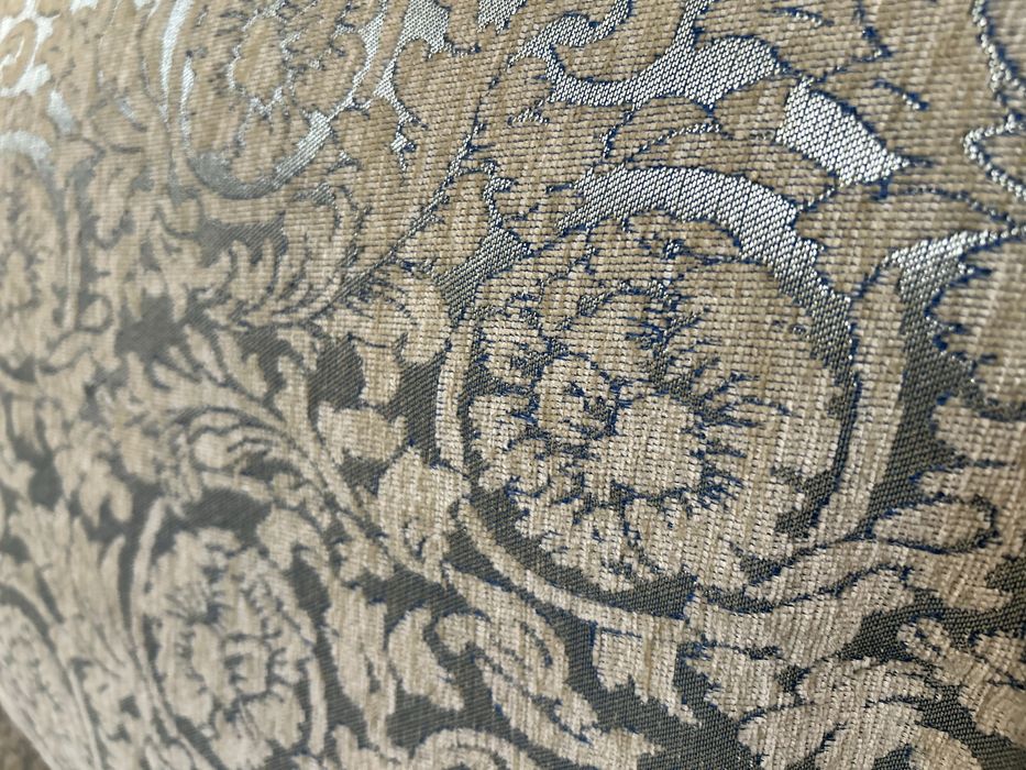 Продаю комплект мягкой мебели: диван + софа + кресло