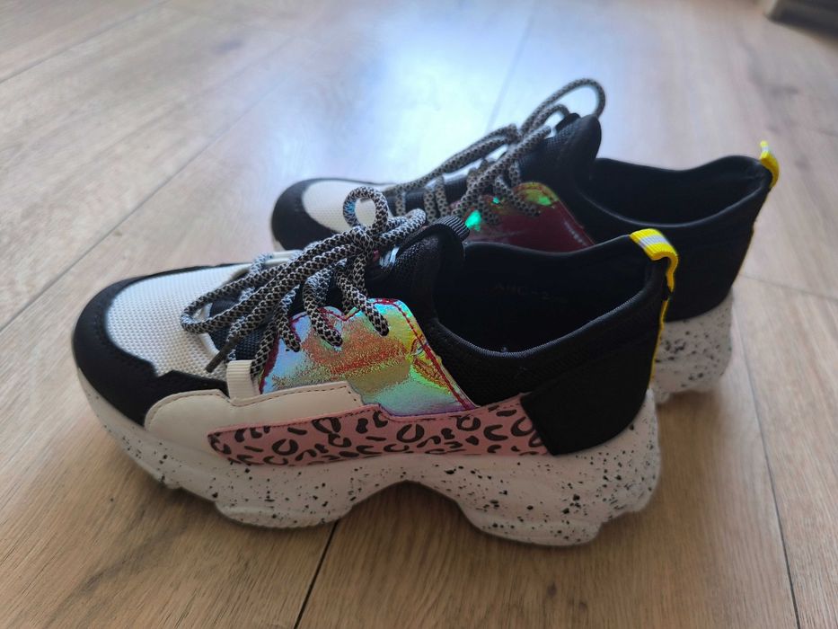 Стилни и удобни дамски маратонки