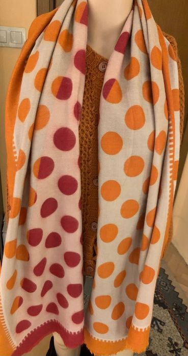 Разкошен шал с десен точки( вълна и вискоза)