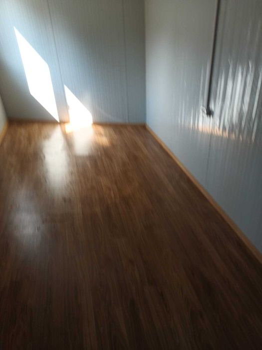 Containere moderne la cheie, vitrine depozite spatiu comercial paza