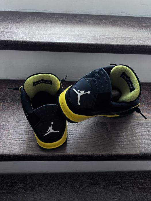 Jordan 4 yellow thunder