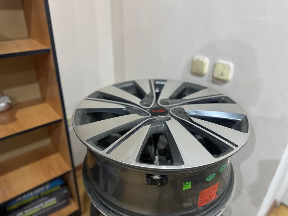 Продаю диски R19