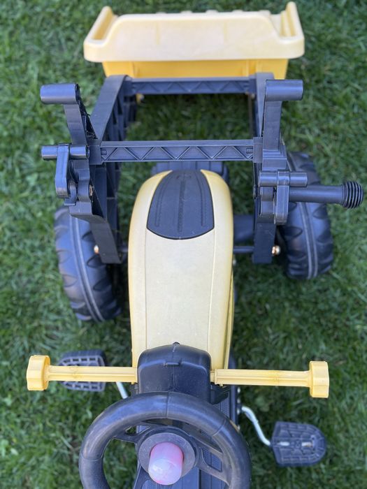 Tractor cu remorca de copii