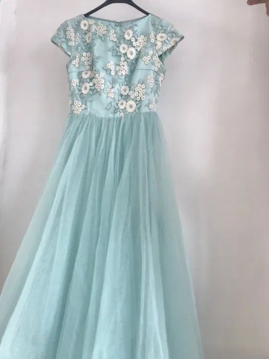 Платье вечернее