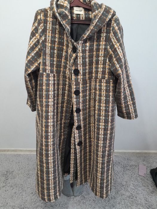 Сыртқы киімдер сатылады