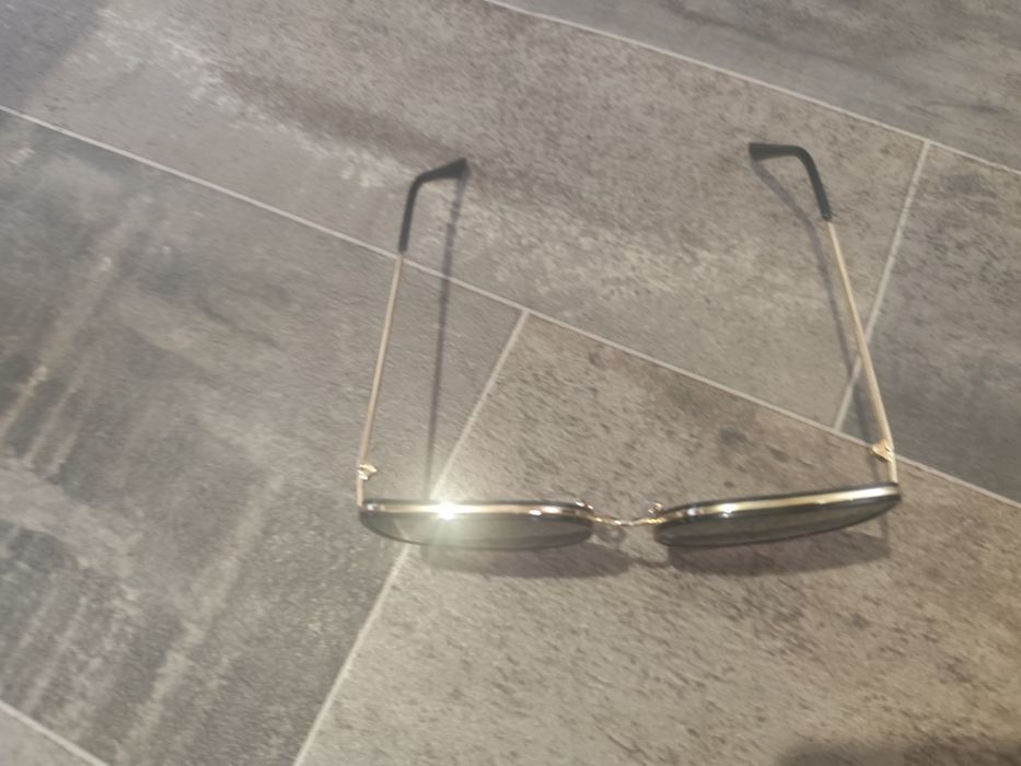 Дамски слънчеви очила.