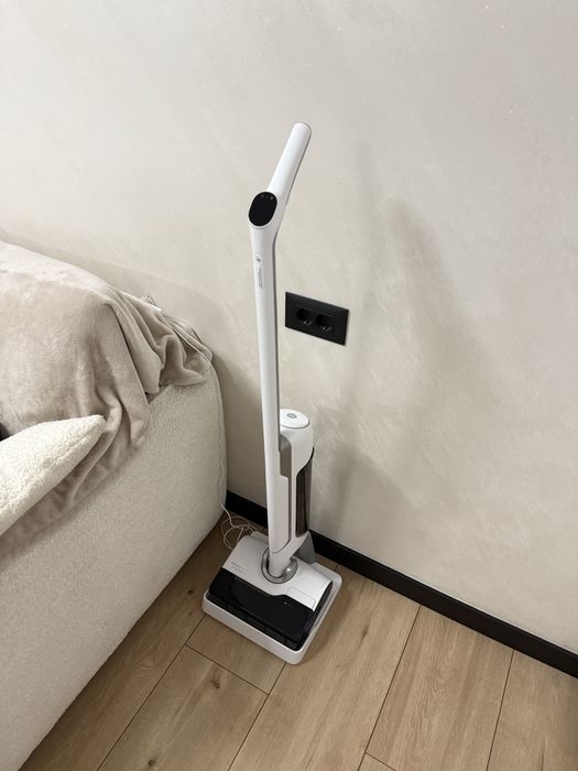 Aspirator vertical rowenta X Clean 10