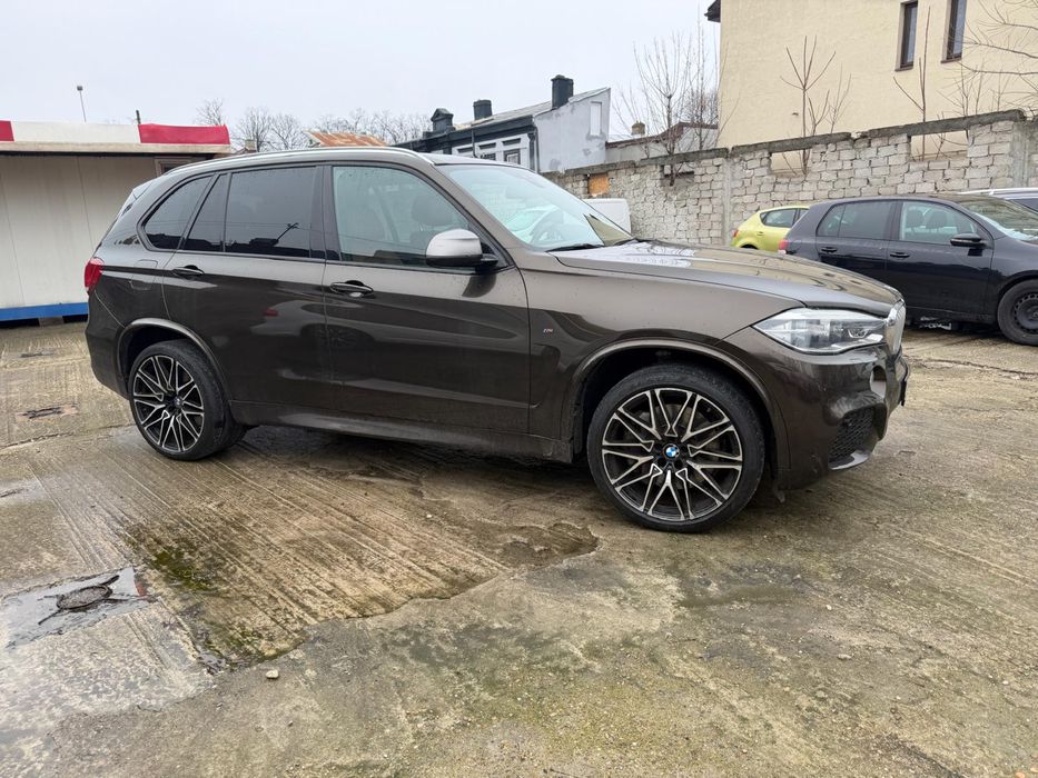 Bmw X5 50M d INDIVIDUAL 381 cp 2015 full option variante rate schimb