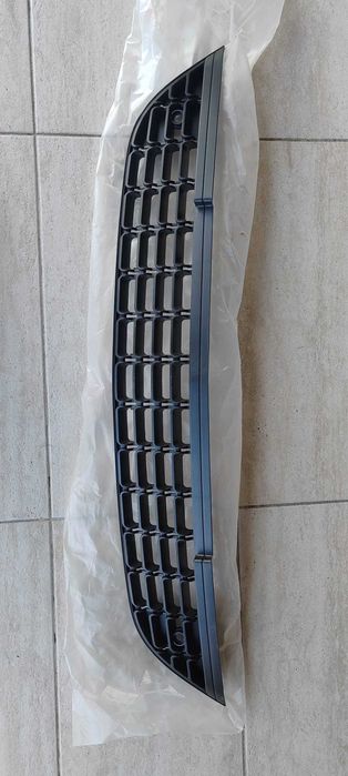 Grila Opel Astra J fata